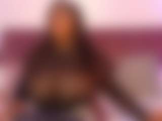 Live cam show with CheneellLorens - Bedroom Ebony on xDating