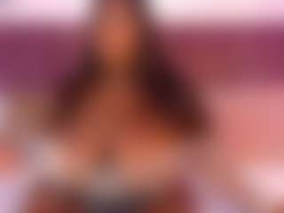 Live cam show with CheneellLorens - Brown Eyes Black on CamwithHer