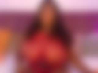 Live cam show with CheneellLorens - Tittyfuck on Camsoda