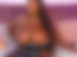 CheneellLorens's Live Sex Cam Show