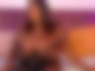 Live cam show with CheneellLorens - Ebony on Camsoda | colombia