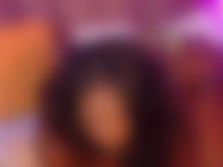 Live cam show with CheneellLorens - Brown Eyes on Camsoda