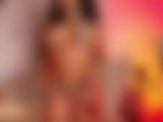 Live cam show with saamytits - Curvy on Milfs Live