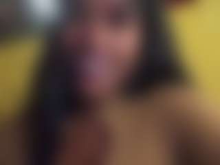 Live cam show with saamytits - Brown Eyes MILF on TastyBlacksLive