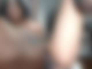 Live cam show with saamytits - Fishnets on StripNow