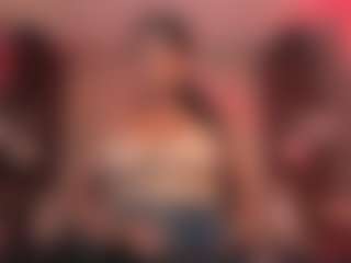 Saamy Tits's Live Sex Cam Show