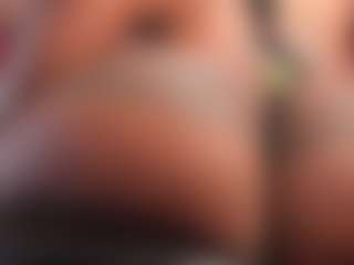 Live cam show with Saamy Tits - Squirt on CamClone