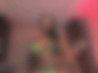 Saamy Tits's Live Sex Cam Show