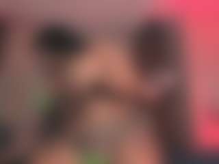 Saamy Tits's Live Sex Cam Show
