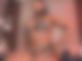 Live cam show with Saamy Tits - Gamer MILF on Hubzter Live