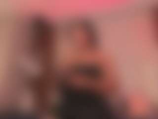 Live cam show with Saamy Tits - Public BBW on CamClone