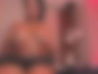 Saamy Tits's Live Sex Cam Show