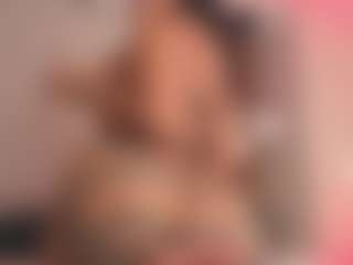Saamy Tits's Live Sex Cam Show