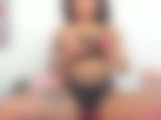 Live cam show with Miss_Sophie - Flashing on dropp.cam