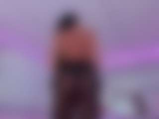 Live cam show with Miss_Diamond_ - Smoking on livesuperchat.net
