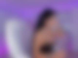 Live cam show with Miss_Diamond_ - Bedroom MILF on live.xbliss.ai