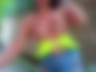 Live cam show with Sandra-Milano - Drinking on Camsoda