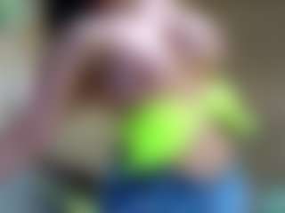 Sandra-Milano's Live Sex Cam Show