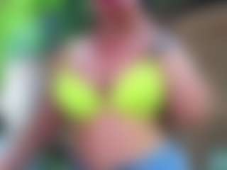 Sandra-Milano's Live Sex Cam Show