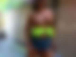 Live cam show with Sandra-Milano - Squirt Toys on fapnchat