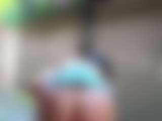 Live cam show with Sandra-Milano - Bedroom Curvy on CamClone