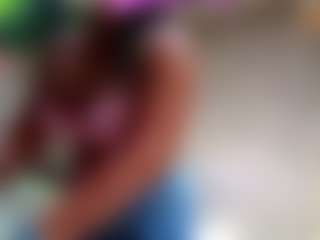 Sandra-Milano's Live Sex Cam Show