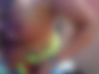 Live cam show with Sandra-Milano - Bikini on Big Tits