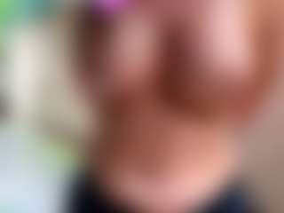 Live cam show with Sandra-Milano - Genital Piercings on Camming Site