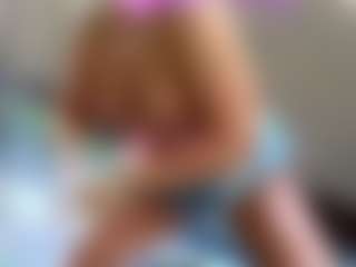 Sandra-Milano's Live Sex Cam Show