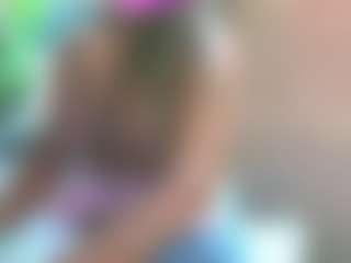 Live cam show with Sandra-Milano - Spank Blonde Hair on Uber Horny