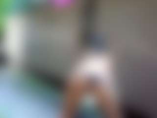 Live cam show with Sandra-Milano - Green Eyes on Cam Slut