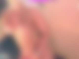 Live cam show with Sandra-Milano - Blonde Hair Curvy on SpankPalCams