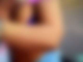 Live cam show with Sandra-Milano - Blonde Hair on StripNow