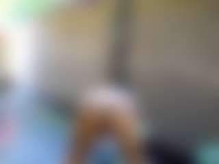 Live cam show with Sandra-Milano - Oil on Milf Play