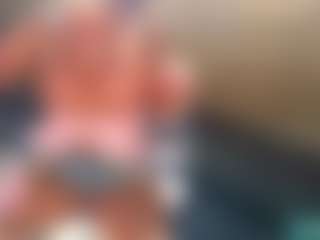 Sandra-Milano's Live Sex Cam Show