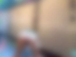 Sandra-Milano's Live Sex Cam Show