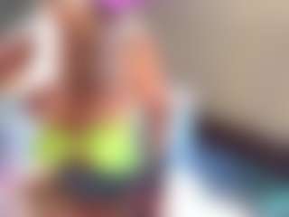 Live cam show with Sandra-Milano - Teen (18+) on camtv