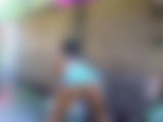 Sandra-Milano's Live Sex Cam Show
