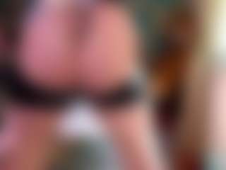 Sandra-Milano's Live Sex Cam Show