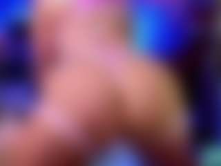 Sandra-Milano's Live Sex Cam Show