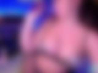 Sandra-Milano's Live Sex Cam Show