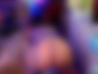 Live cam show with Sandra-Milano - Fingers on MyBangCams
