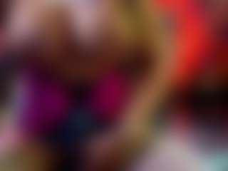 Sandra-Milano's Live Sex Cam Show
