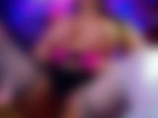 Sandra-Milano's Live Sex Cam Show