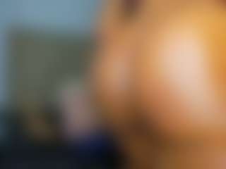 Live cam show with nikizum - Lovense on studioflirtlive.com
