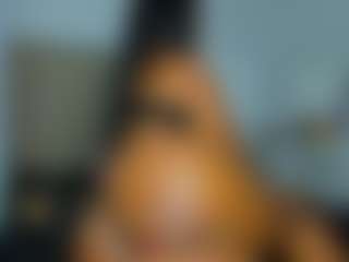 Live cam show with nikizum - Brown Eyes Ebony on Camiplay Live