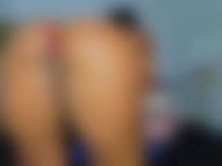 Live cam show with nikizum - Ebony Amateur on SmokeAndPoke