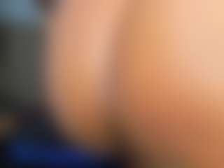 Live cam show with nikizum - Bedroom Ebony on sexylivex.com