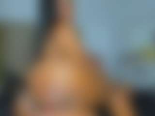 Live cam show with nikizum - Amateur Curvy on dropp.cam