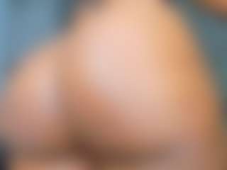 nikizum's Live Sex Cam Show